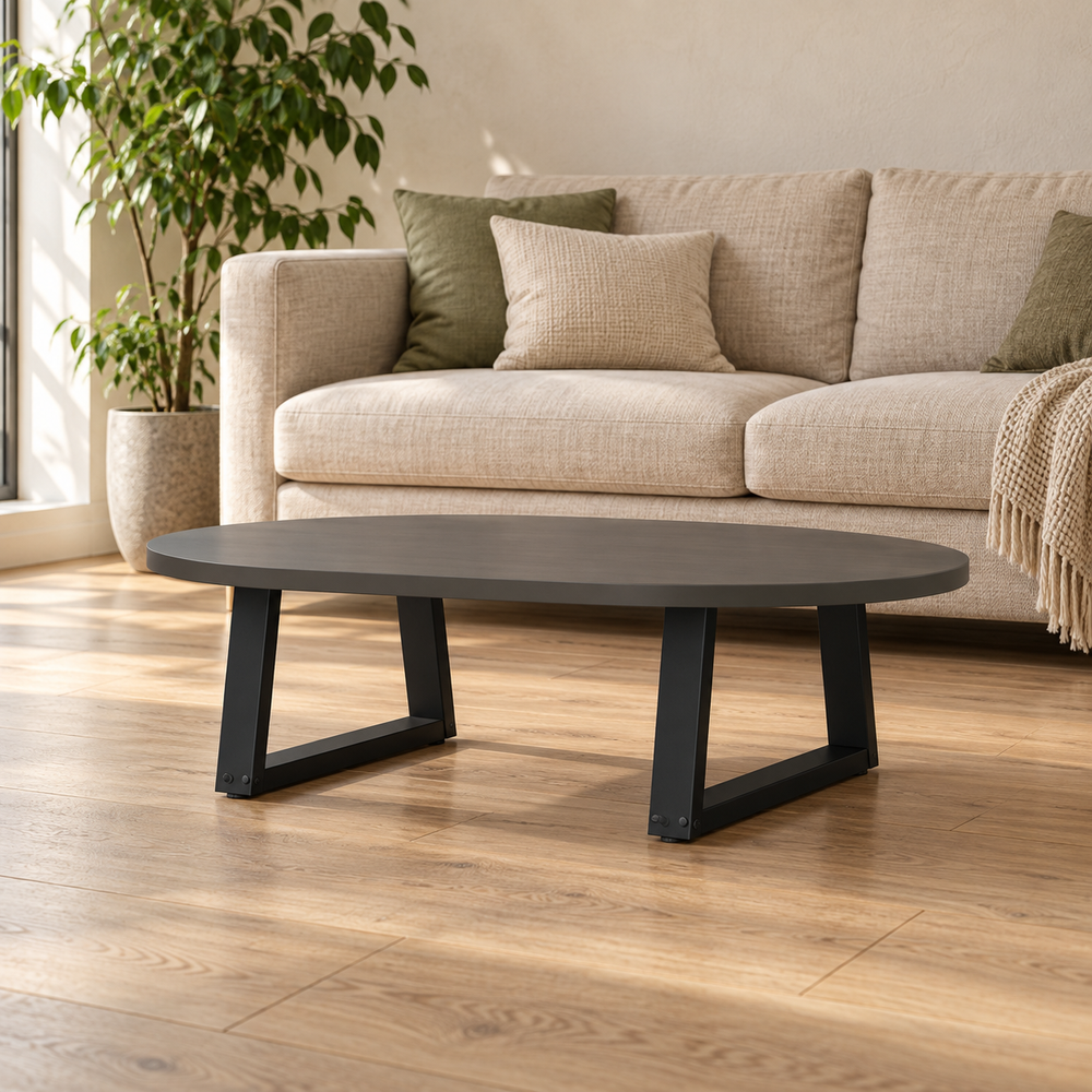 Table basse sur pieds en V 60 × 30 cm en acier dans un salon