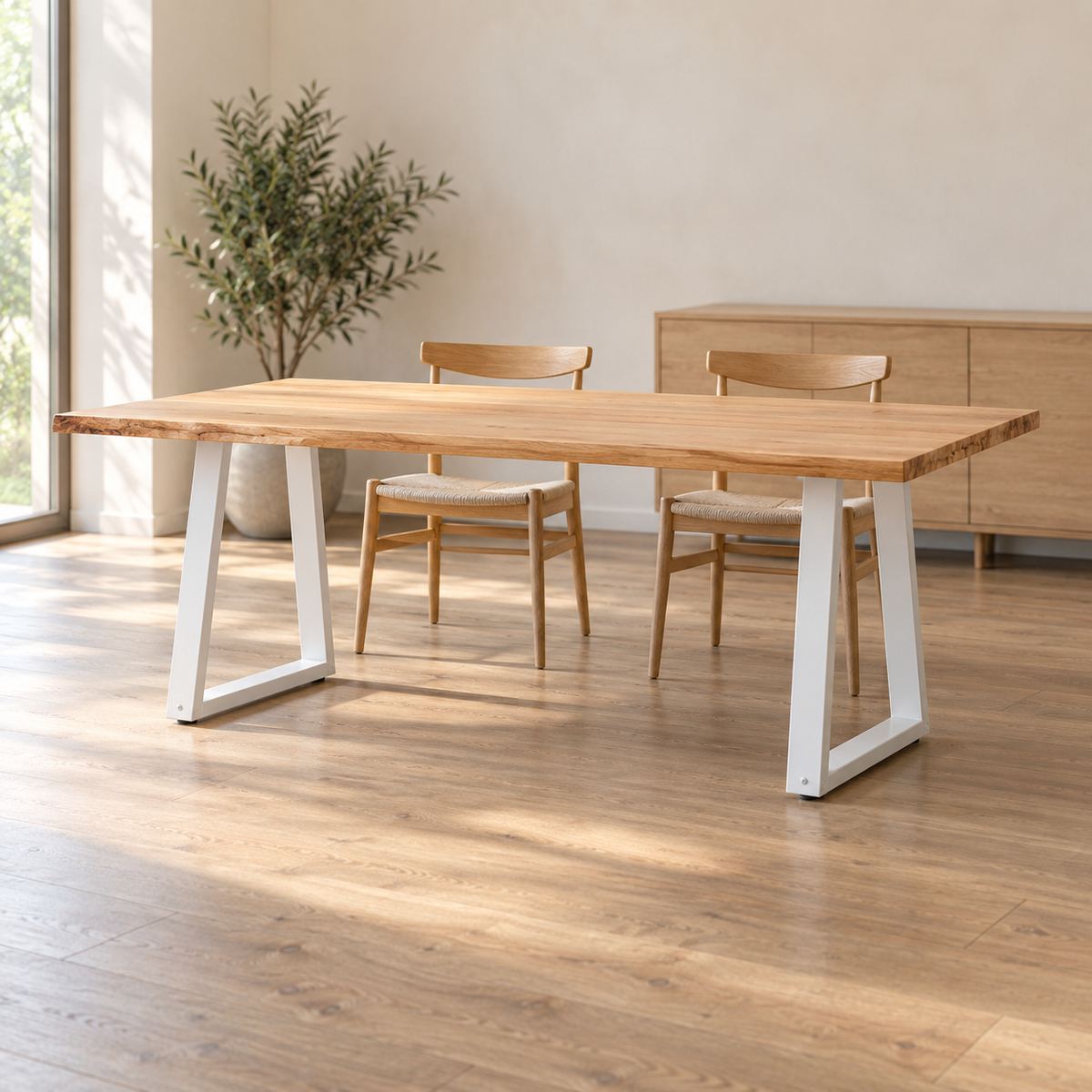 Pieds de table à manger en V en acier blanc, lot de 2, 60 × 72 cm, en situation dans une salle à manger