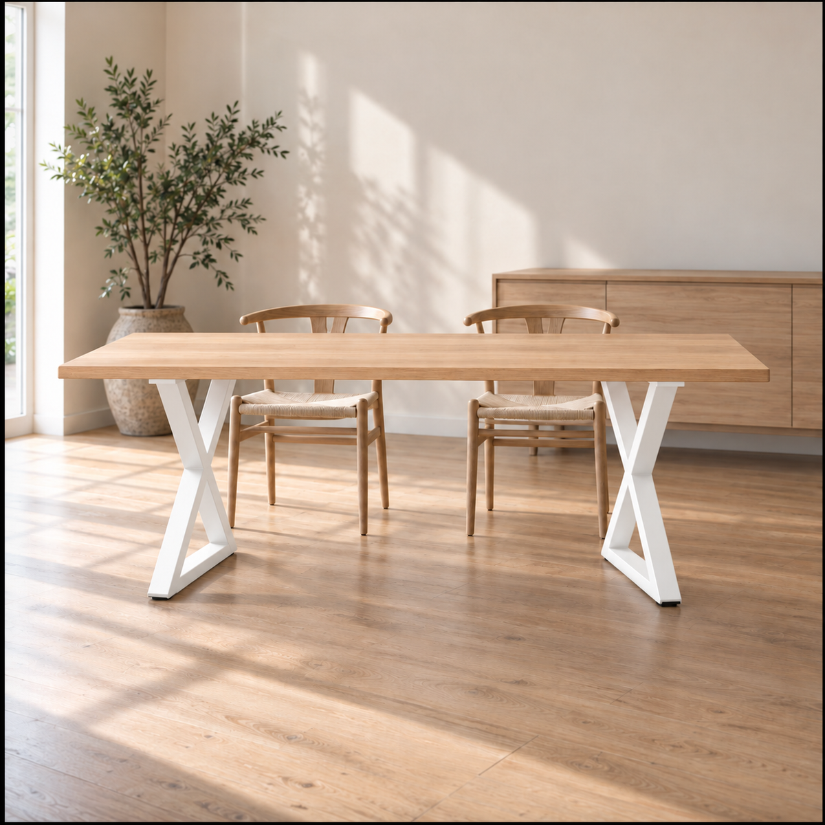 Pieds de table à manger en X en acier blanc, lot de 2, 90 × 72 cm, en situation dans une salle à manger
