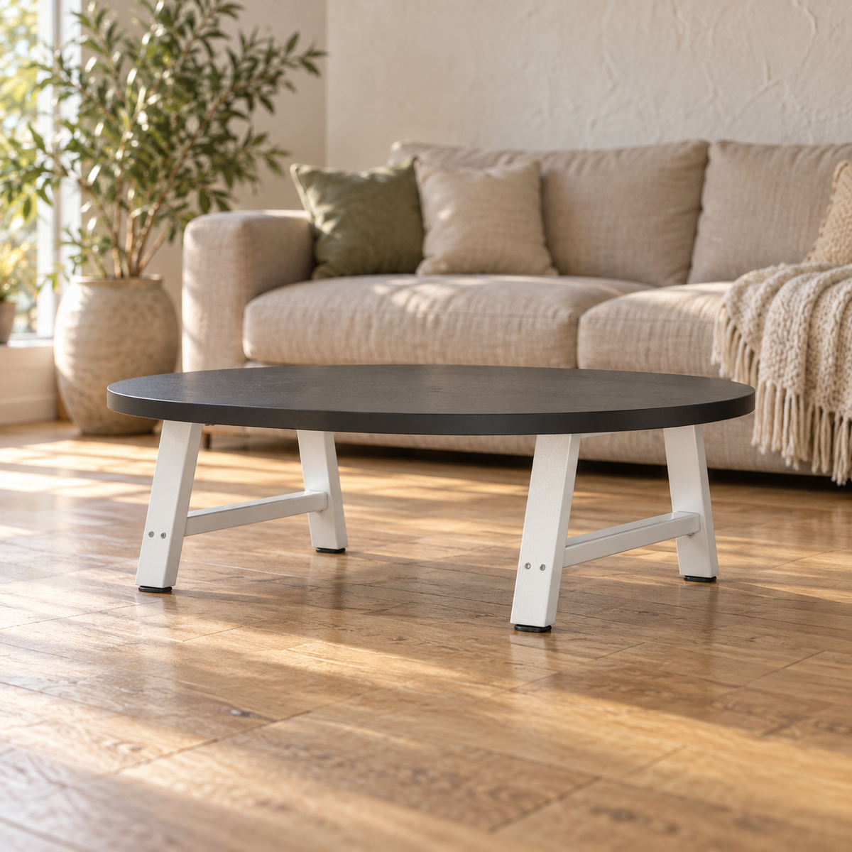 Pieds de table basse en A en acier blanc, lot de 2, 60 × 30 cm, en situation dans un salon