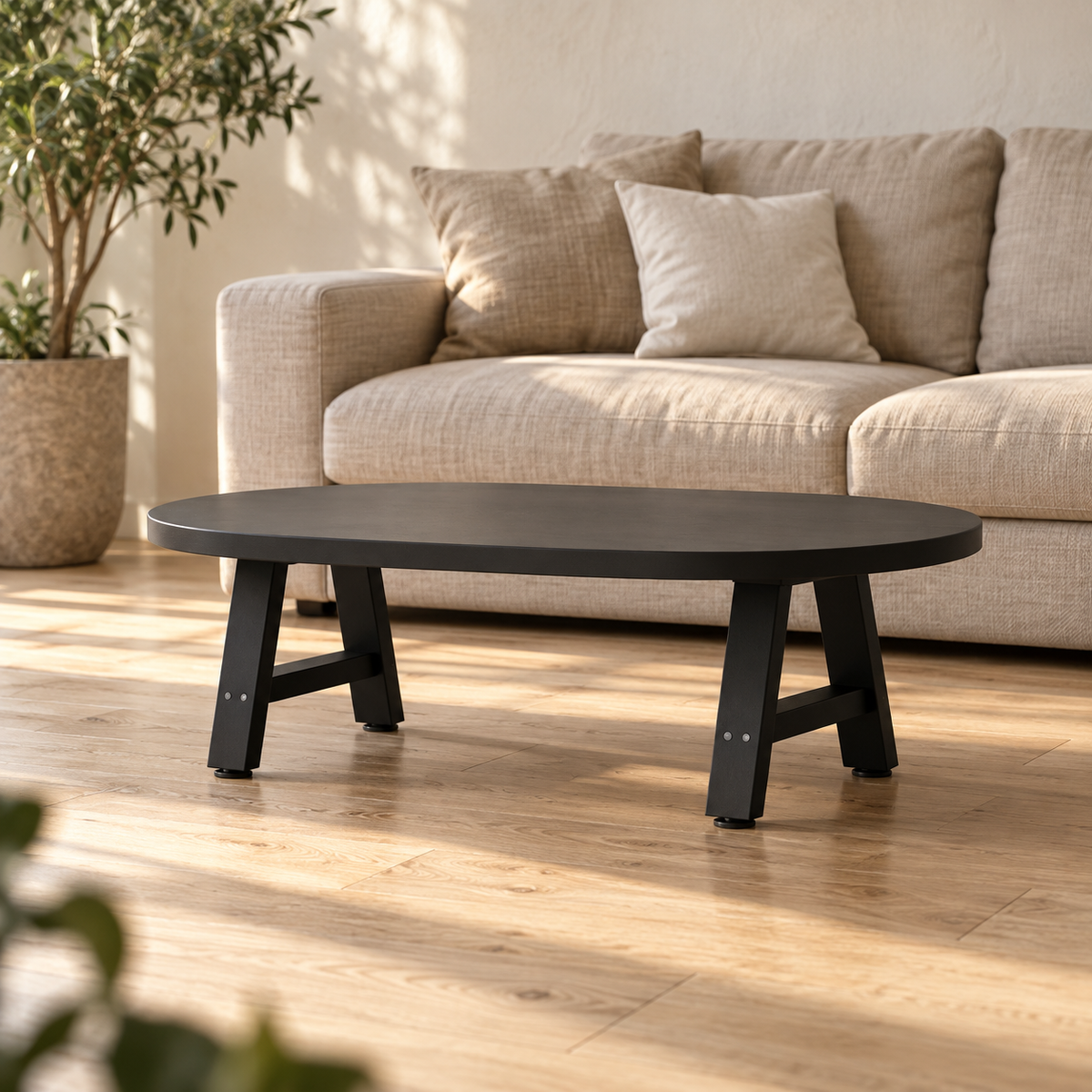 Pieds de table basse en A en acier noir, lot de 2, 30 × 30 cm, en situation dans un salon