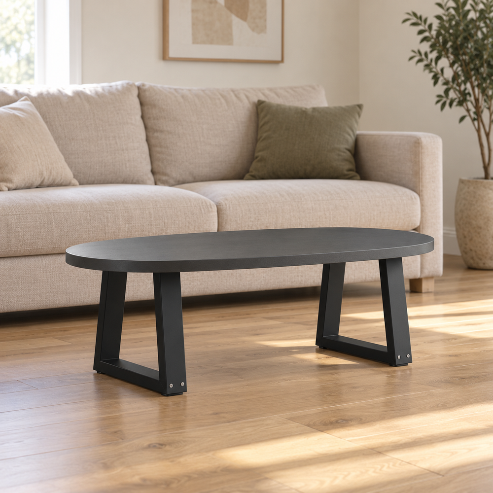 Table basse sur pieds en V 40 × 30 cm en acier dans un salon