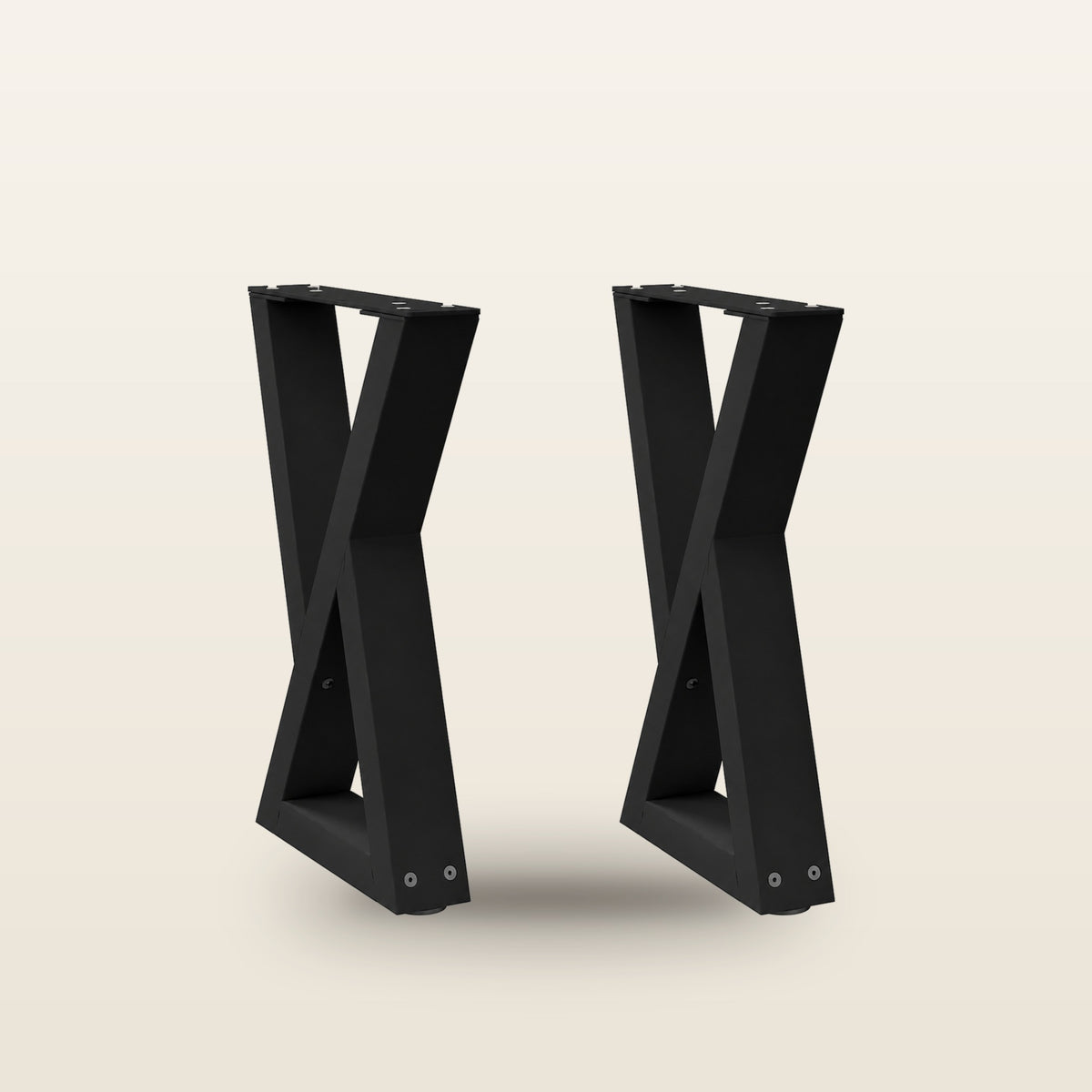 Pieds de table basse en X en acier noir, lot de 2, 28 × 42 cm, vue de face sur fond beige